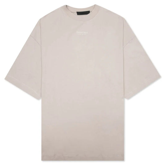 FEAR OF GOD ESSENTIALS
ESSENTIALS TEE - SILVER CLOUD